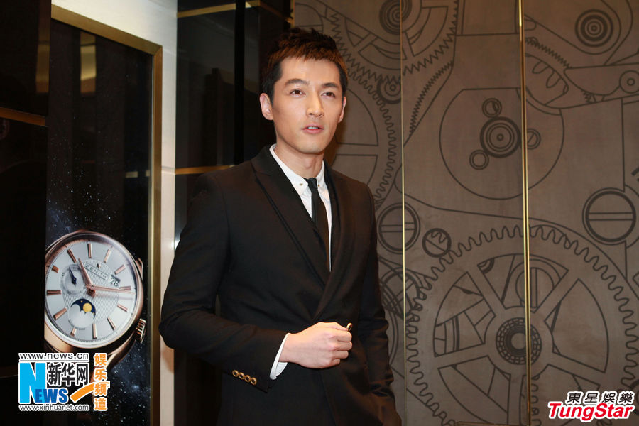 胡歌預(yù)為餐廳員工發(fā)獎(jiǎng)金 呼吁保障演員生命安全 胡歌預(yù)為餐廳員工發(fā)獎(jiǎng)金 呼吁保障演員生命安全