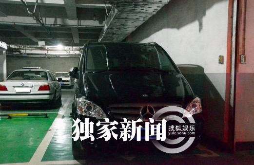 董潔新購(gòu)置的奔馳車(chē)。