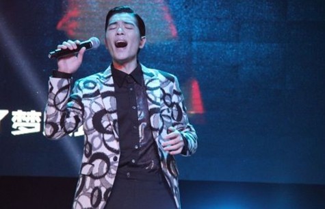 蕭敬騰被網(wǎng)友奉為“雨神”。