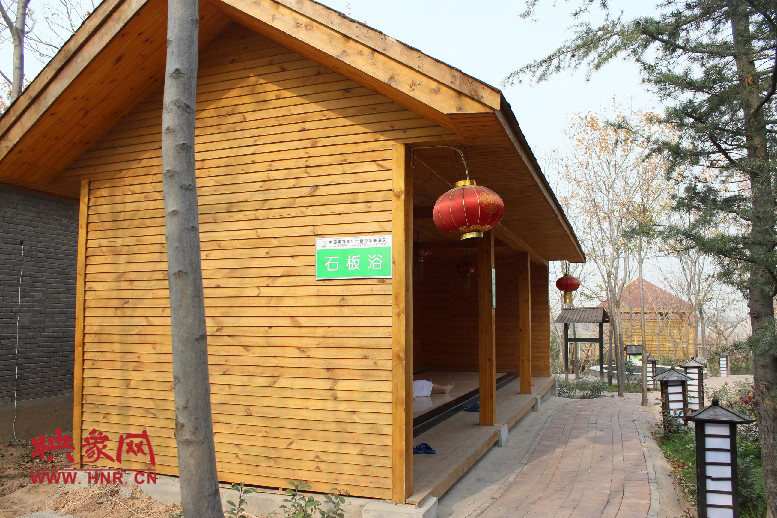 石板浴，躺在上面超級(jí)爽