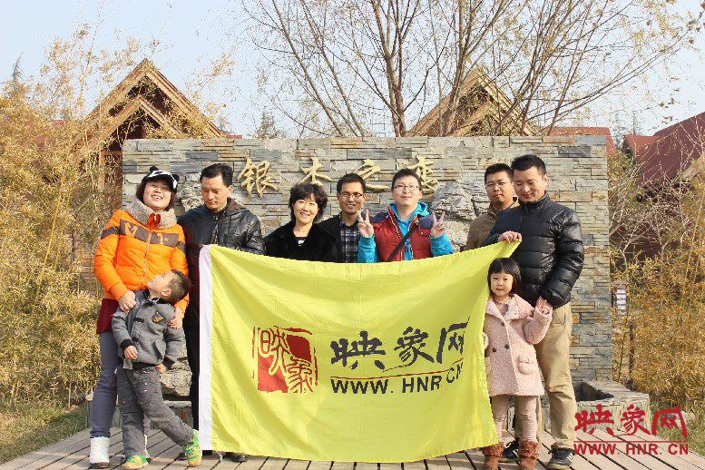 來(lái)張小合影，好多朋友都在其他地方玩，已經(jīng)嗨的叫不回來(lái)……