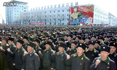 朝鮮黃海北道、咸鏡南道和南浦市11日舉行軍民大會，支持朝鮮人民軍最高司令部發(fā)言人聲明。