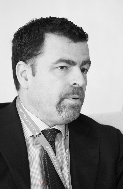 　　狄可為：“現(xiàn)在，雀巢正在改變歷史，中部時代來臨了！”