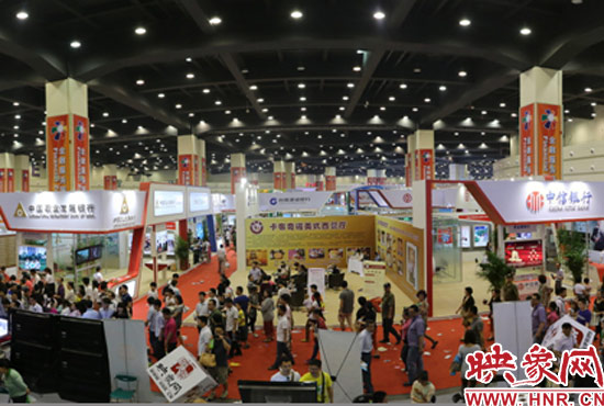 河南電臺新媒體展廳爆棚 萬人現場“逛”映象網 河南電臺新媒體展廳爆棚 萬人現場“逛”映象網