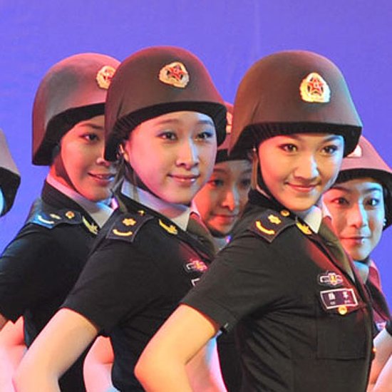 國(guó)防大學(xué)教授:文工團(tuán)被妖魔化 文藝兵有存在必要 國(guó)防大學(xué)教授:文工團(tuán)被妖魔化 文藝兵有存在必要