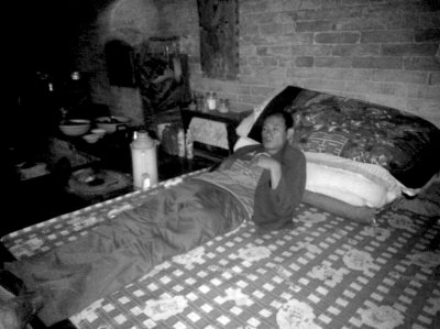 昨晚，張會(huì)英的丈夫接受采訪。記者 懷若谷/攝