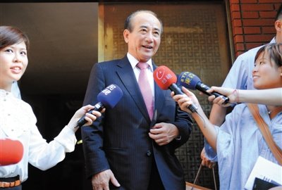 9月11日，王金平前往國民黨考紀會時回答記者提問。