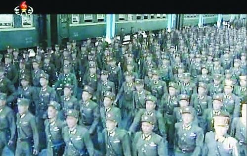 約2萬(wàn)名朝鮮朝鮮人民軍基層軍官近日陸續(xù)抵達(dá)平壤，準(zhǔn)備出席軍方大會(huì)。