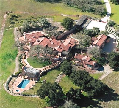 據(jù)稱這就是鄧文迪與布萊爾私會(huì)的“默多克牧場(chǎng)”。