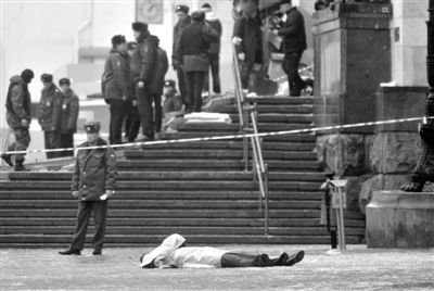 12月29日，俄羅斯南部城市伏爾加格勒火車(chē)站發(fā)生爆炸，已造成至少18人死亡，40人受傷。