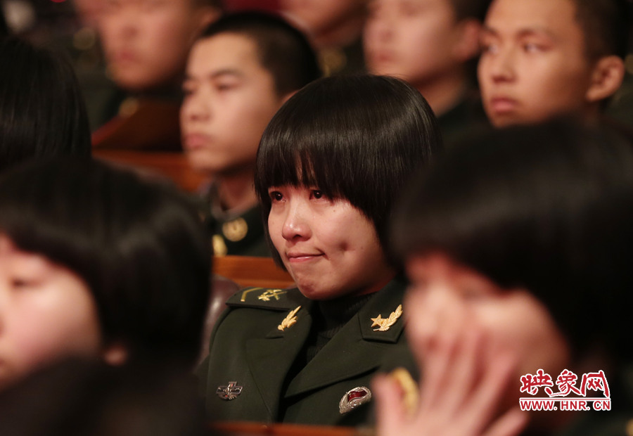 現(xiàn)場觀眾感動落淚。