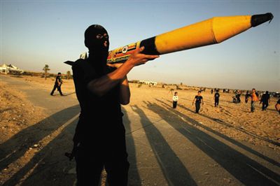 卡薩姆火箭：哈馬斯山寨版喀秋莎火箭，射程約10公里。