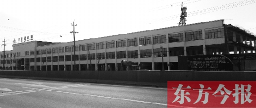 家居建材城已經(jīng)封頂，可耿莊村的安置房還未見蹤影。