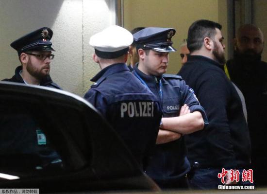 當(dāng)?shù)貢r(shí)間24日，一架空客A320飛機(jī)在法國(guó)南部阿爾卑斯墜機(jī)。