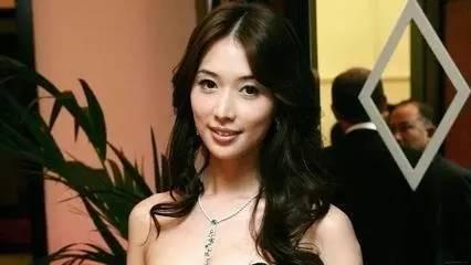 宋丹丹一條微博疑似又把林志玲陳冠希罵戰(zhàn)推向新高度！