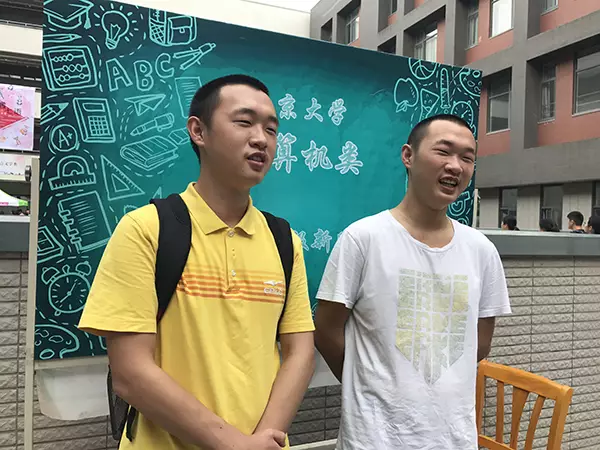 雙胞胎兄弟陳于勤、陳于思。