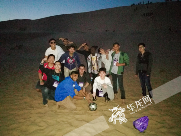 重慶男孩新年喜獲世界最難考大學(xué)200萬全獎(jiǎng)OFFER 看他有啥秘訣