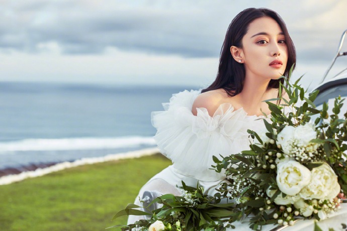 張馨予的婚紗成了淘寶爆款，知道價格后讓人大跌眼鏡！