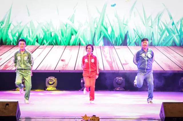 趙帥、夢茹、樂天 舞蹈《咱們屯里的人》