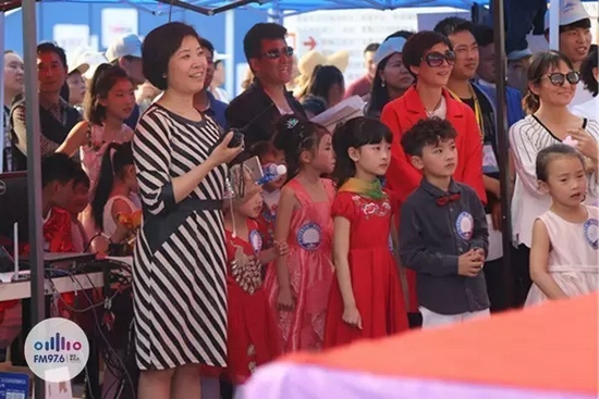 等等，這畫風(fēng)轉(zhuǎn)變太快我不明白了，看見啥了突然這么高興？