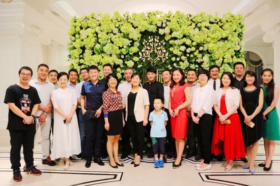 期待的時(shí)候，總是很長(zhǎng)，相聚的時(shí)候，總是很短。