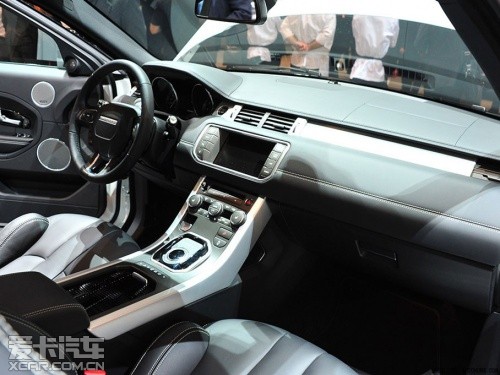 攬勝極光黑白版 攬勝極光黑白版