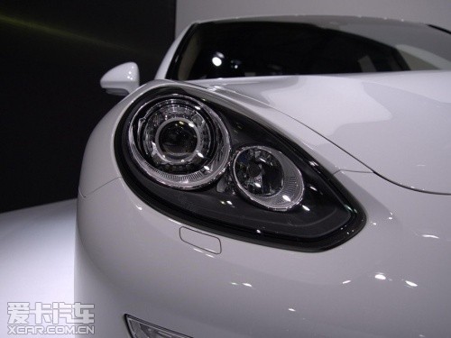 新保時(shí)捷Panamera加長(zhǎng)版