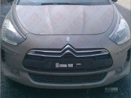 預(yù)計(jì)售25-30萬元 國(guó)產(chǎn)版DS5無偽諜照曝光 預(yù)計(jì)售25-30萬元 國(guó)產(chǎn)版DS5無偽諜照曝光