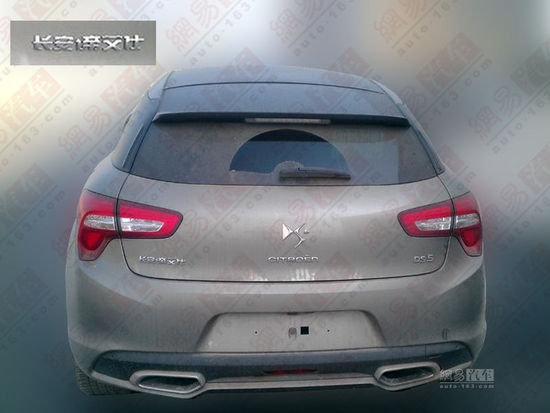 預(yù)計(jì)售25-30萬元 國(guó)產(chǎn)版DS5無偽諜照曝光 預(yù)計(jì)售25-30萬元 國(guó)產(chǎn)版DS5無偽諜照曝光
