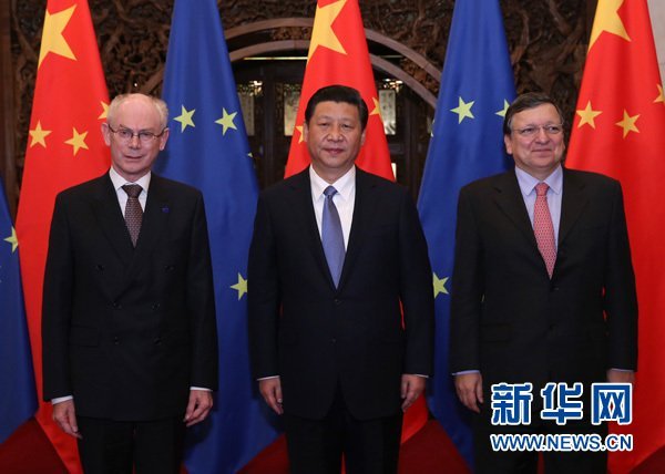 習(xí)近平會(huì)見歐洲理事會(huì)主席范龍佩和歐盟委員會(huì)主席巴羅佐。新華社記者 龐興雷 攝