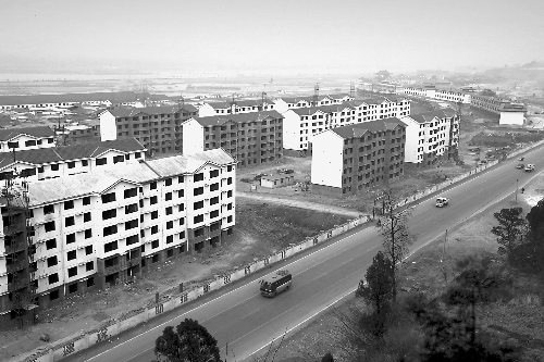 1月14日，宜陽縣正在建設的靈山新型農(nóng)村社區(qū)已現(xiàn)雛形。