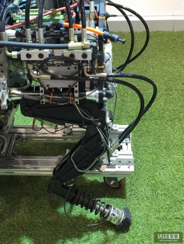 國產(chǎn)“大狗”機(jī)器人真身曝光 國產(chǎn)“大狗”機(jī)器人真身曝光