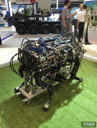 國產(chǎn)“大狗”機(jī)器人真身曝光 國產(chǎn)“大狗”機(jī)器人真身曝光