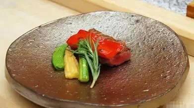 就一點兒紫菜跟生魚片 日料沒吃什么為啥還那么貴？