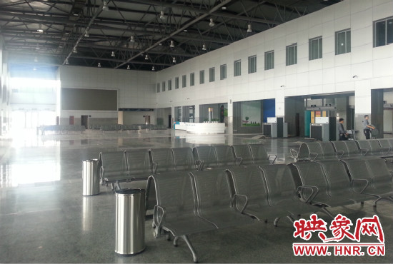 鄭州新客運(yùn)北站候車大廳。