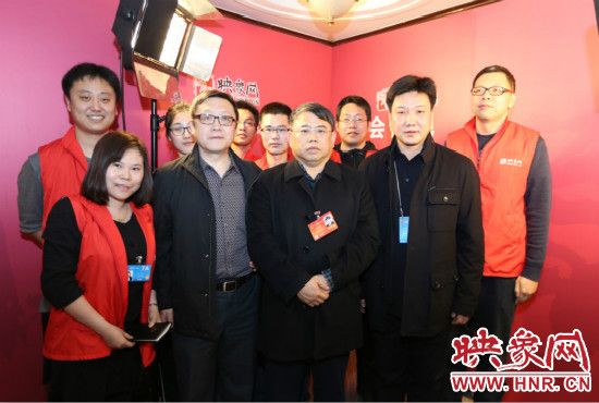 朱夏炎視察映象網(wǎng)全國兩會(huì)北京演播室 寄語爭做第一 朱夏炎視察映象網(wǎng)全國兩會(huì)北京演播室 寄語爭做第一