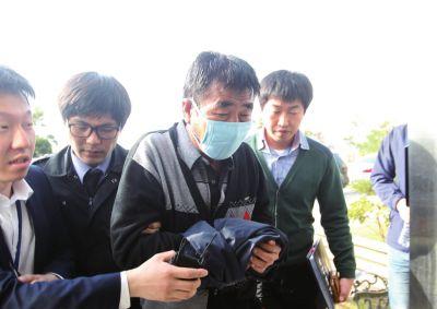 　4月19日，“歲月”號船長李俊錫被正式逮捕資料圖片。
