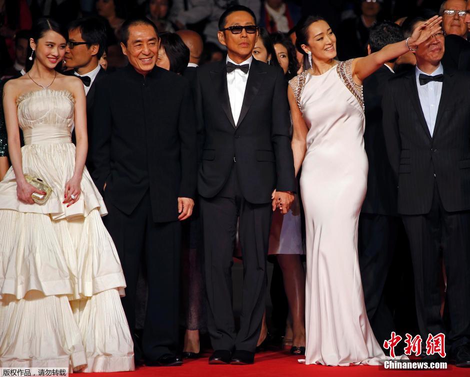 《歸來》戛納首映 兩代謀女郎紅毯PK 《歸來》戛納首映 兩代謀女郎紅毯PK