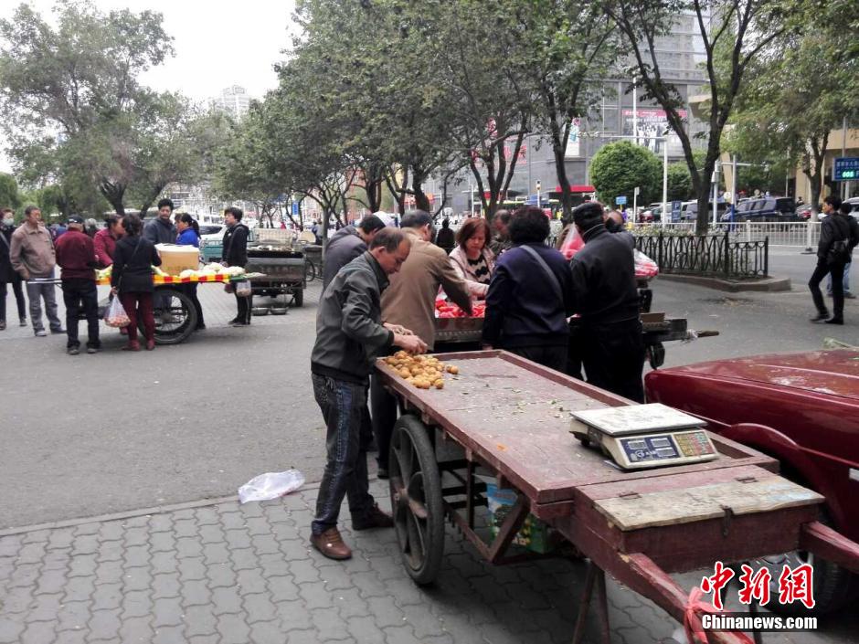 自治區(qū)和烏魯木齊市有關(guān)部門(mén)迅速處置，傷員已全部送往醫(yī)院救治。