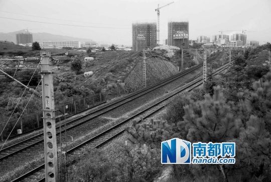 　東源縣法院院長被火車撞亡事發(fā)地段。