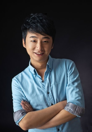 河南人民廣播電臺、搜狐體育首席特邀足球評論員