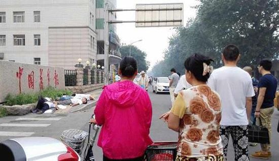 陳建國看來，那7個鄉(xiāng)親會選擇喝農(nóng)藥，他并不意外。