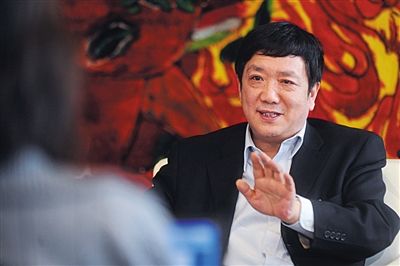 　政協(xié)委員、中國電力投資集團總經(jīng)理陸啟洲稱，7800元是其每月基本工資。資料圖片/新京報記者 楊杰