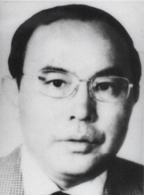 胡玉興 現(xiàn)年59歲，外逃前任山西省太原市住房制度改革辦公室主任，2002年7月逃往澳大利亞或新西蘭。