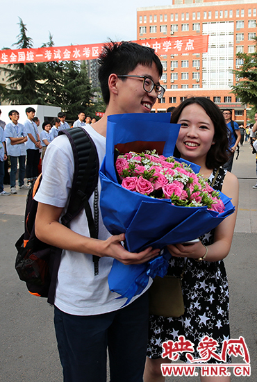 還有一種情，它是懵懂的情愫，你若安好，便是晴天。