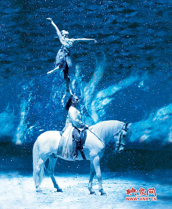 《夢(mèng)幻舞馬》演出現(xiàn)場(chǎng) 《夢(mèng)幻舞馬》演出現(xiàn)場(chǎng)