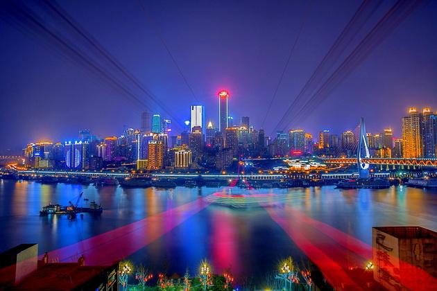 中原地產(chǎn)數(shù)據(jù)顯示，8月最后一周，上海市新建商品住宅成交已連續(xù)5天破千，昨日（8月31日）更是達(dá)到單日成交1123套。