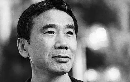 但賠率并非完全靠蒙。比如在2012年，Ladbrokes就成功壓中莫言獲獎(jiǎng)。而去年得主阿列克謝耶維奇，在諾獎(jiǎng)公布前一周反超村上春樹位列賠率榜首位。