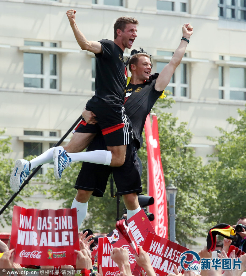 當?shù)貢r間2014年7月15日，德國柏林，德國隊歸國舉行奪冠巡游