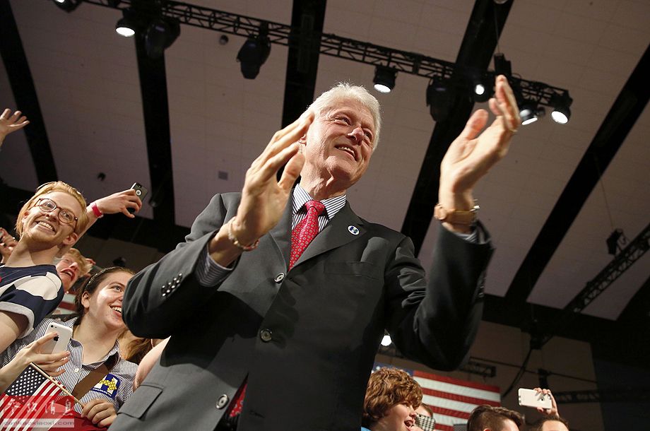 各國領導人退休后都干啥？小布什刷盤布朗教書